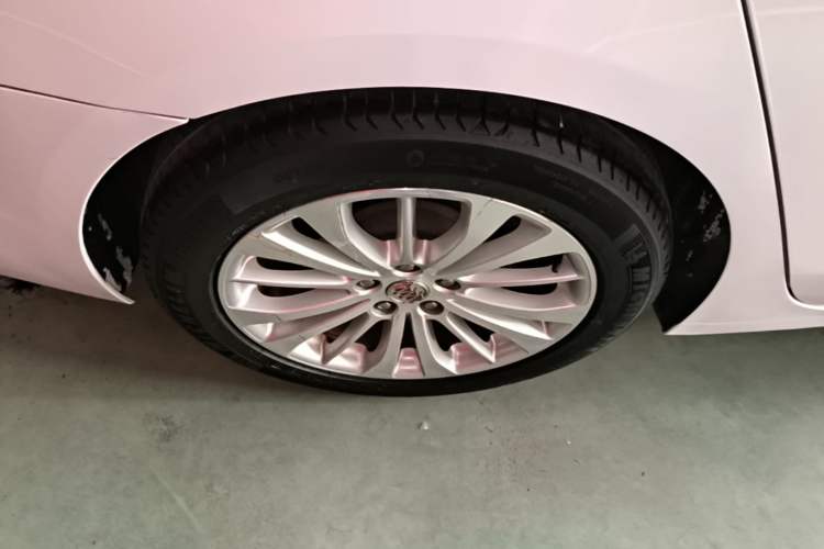 Used Buick LaCrosse 2016 28T Premium Edition Right Rear Wheel Hub