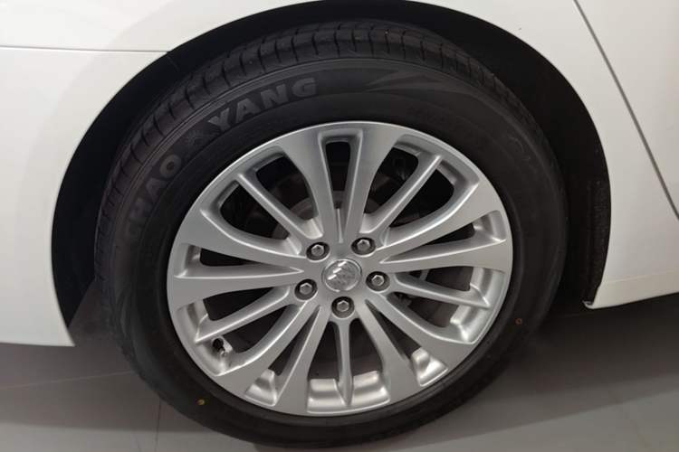 Used Buick LaCrosse 2016 28T Premium Edition Right Rear Wheel Hub