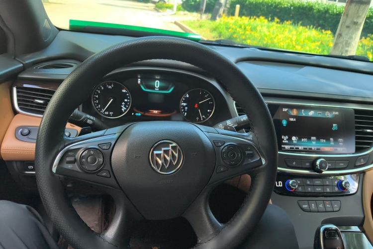 Used Buick LaCrosse 2016 20T Luxury Model Steering Wheel