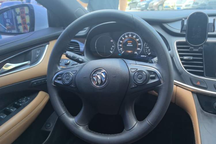 Used Buick LaCrosse 2016 20T Luxury Model Steering Wheel