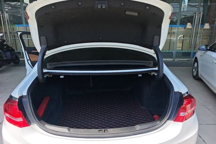 Used Buick LaCrosse 2016 20T Elite Edition Trunk