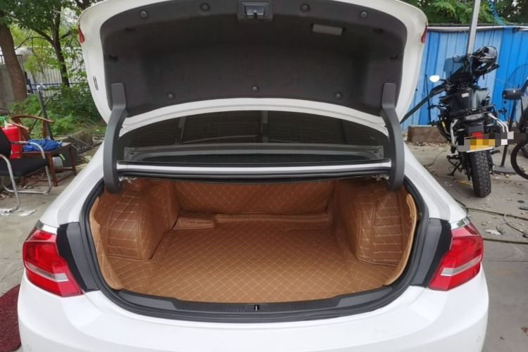 Used Buick LaCrosse 2016 28T Premium Edition Trunk