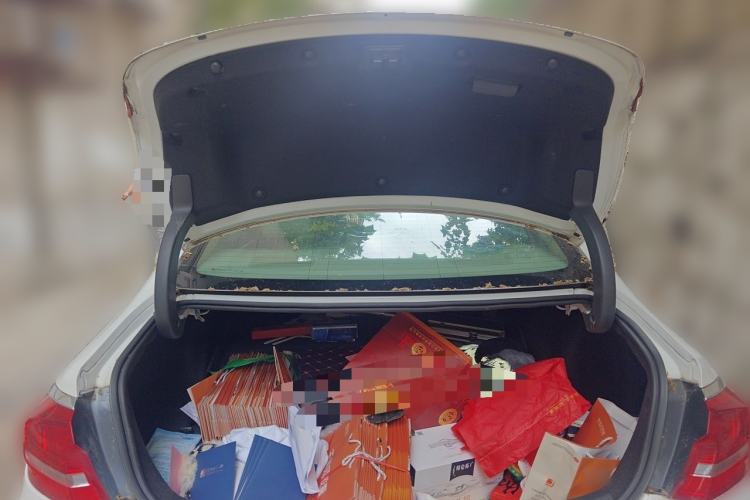 Used Buick LaCrosse 2016 30H Luxury Version Trunk
