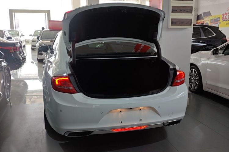 Used Buick LaCrosse 2016 28T Premium Edition Trunk