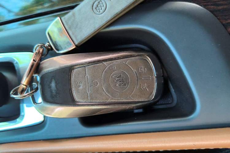 Used Buick LaCrosse 2016 20T Luxury Model Vehicle Key