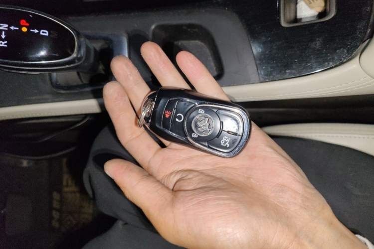 Used Buick LaCrosse 2016 30H Luxury Version Vehicle Key