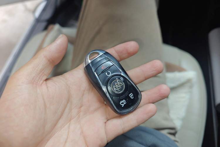 Used Buick LaCrosse 2016 30H Luxury Version Vehicle Key