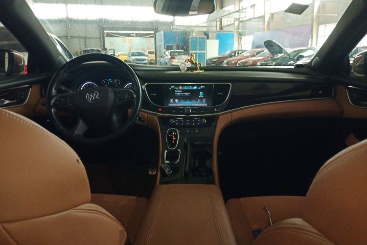 Used Buick LaCrosse 2016 20T Elite Edition Center Console