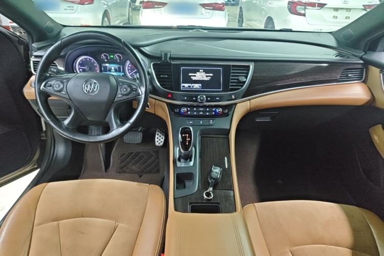 Used Buick LaCrosse 2016 28T Elite Model Center Console