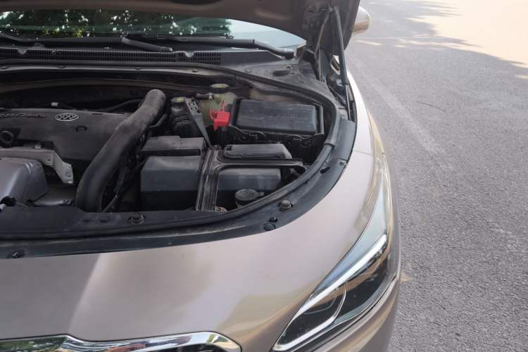 Used Buick LaCrosse 2016 28T Flagship Model Engine Bay Left