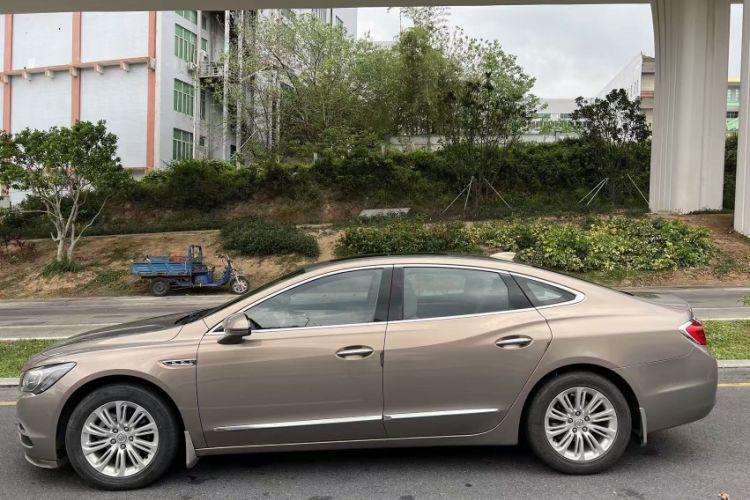 Used Buick LaCrosse 2016 30H Luxury Version Exterior 1