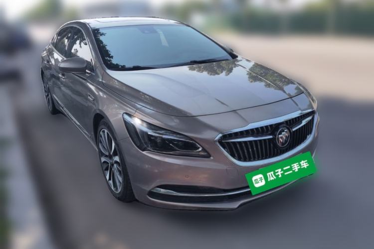 Used Buick LaCrosse 2016 28T Flagship Model Front Right 45 Deg