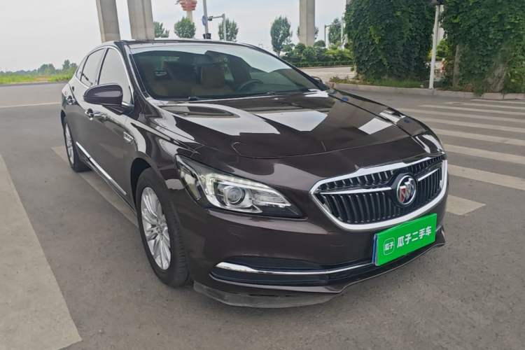 Used Buick LaCrosse 2016 20T Elite Edition Front Right 45 Deg