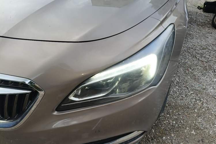 Used Buick LaCrosse 2016 30H Luxury Version Left Front Headlight
