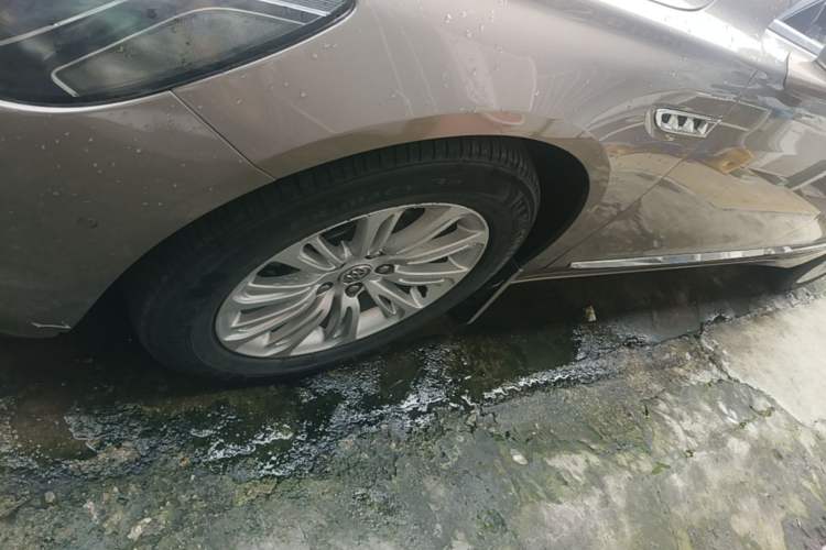 Used Buick LaCrosse 2016 30H Luxury Version Left Front Wheel Hub