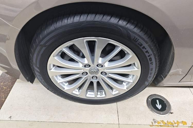 Used Buick LaCrosse 2016 28T Elite Model Left Front Wheel Hub
