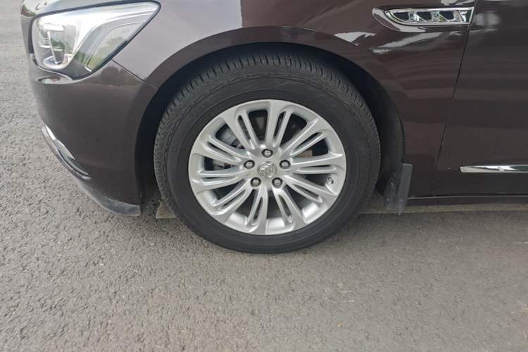 Used Buick LaCrosse 2016 20T Elite Edition Left Front Wheel Hub