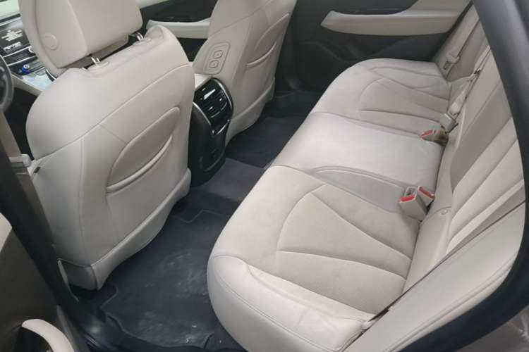 Used Buick LaCrosse 2016 30H Luxury Version Left Rear Seat