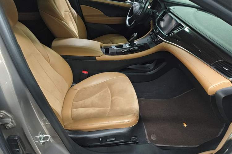Used Buick LaCrosse 2016 28T Elite Model Right Front Seat