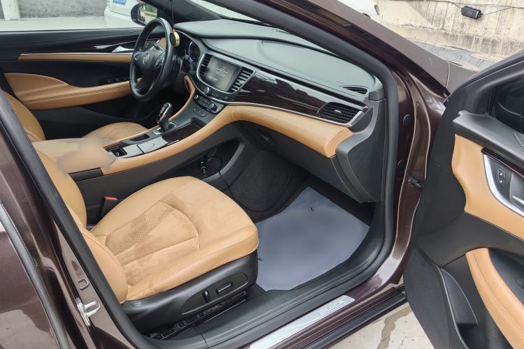 Used Buick LaCrosse 2016 20T Elite Edition Right Front Seat