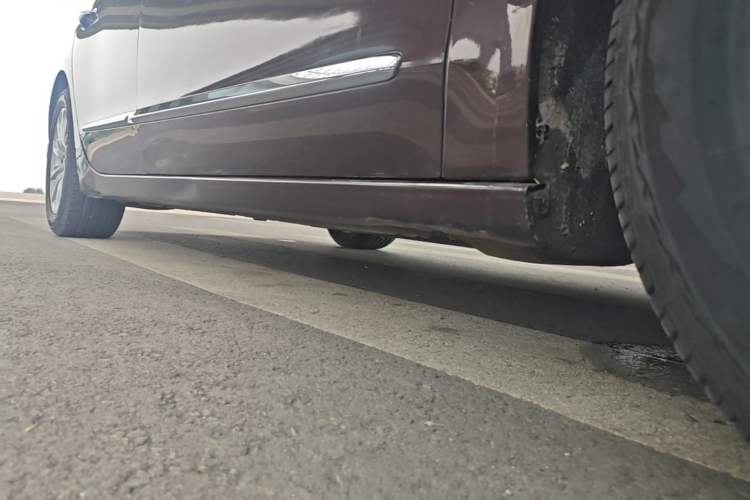 Used Buick LaCrosse 2016 20T Elite Edition Right Side Sill