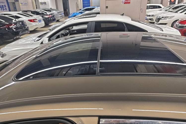 Used Buick LaCrosse 2016 28T Elite Model Roof