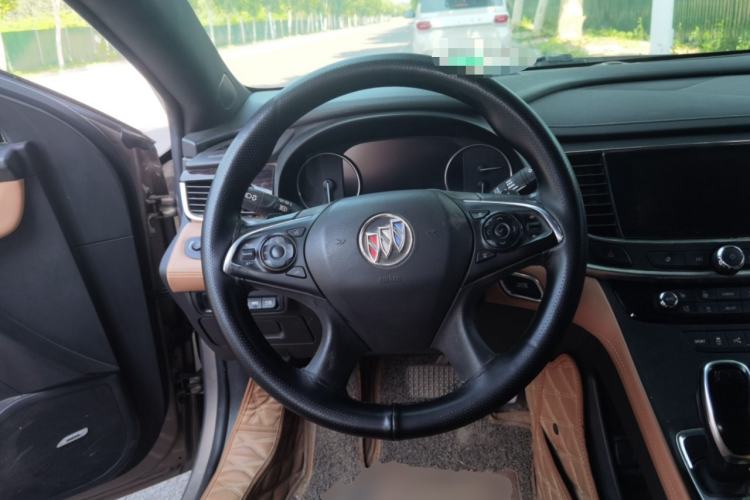 Used Buick LaCrosse 2016 28T Flagship Model Steering Wheel