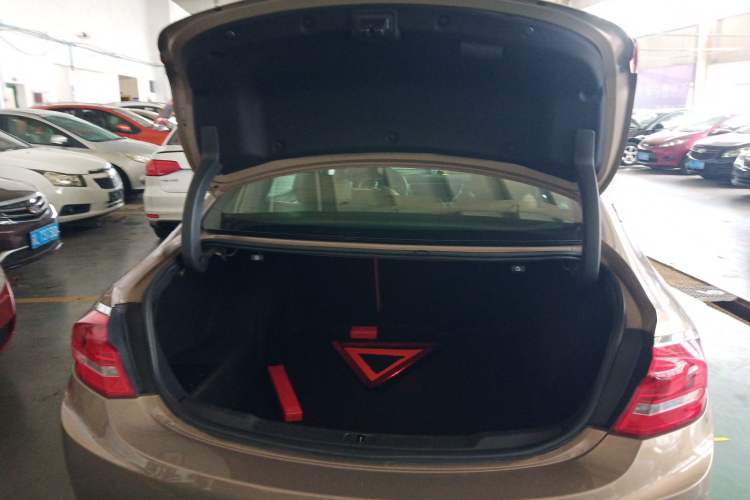 Used Buick LaCrosse 2016 20T Elite Edition Trunk