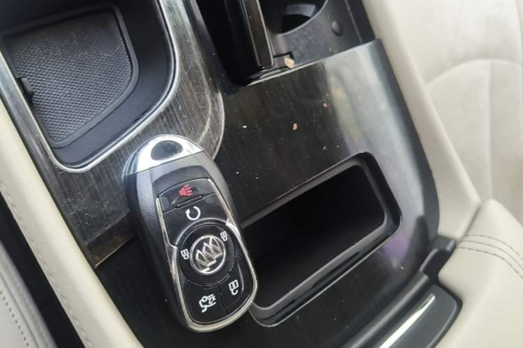 Used Buick LaCrosse 2016 30H Luxury Version Vehicle Key