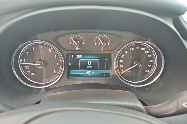 Used Buick LaCrosse 2018 20T Elite Edition Audio And AC Panel
