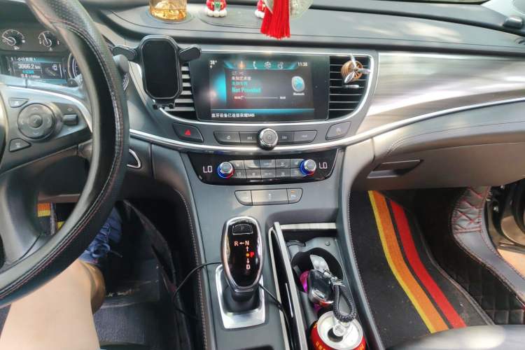Used Buick LaCrosse 2018 20T Elite Edition Audio And AC Panel