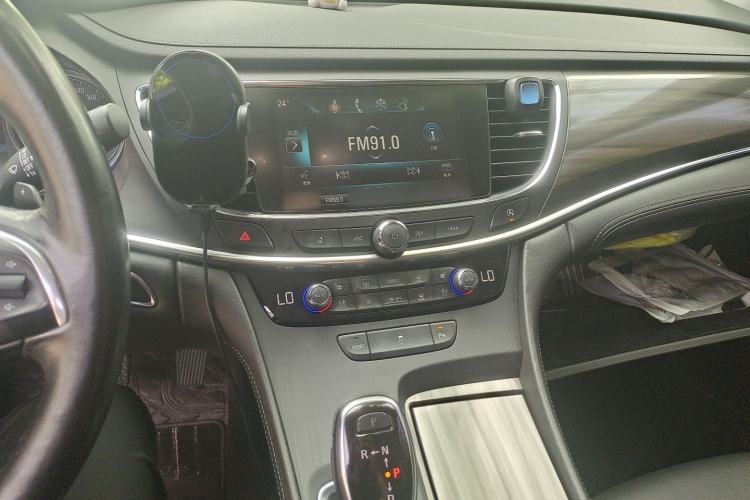 Used Buick LaCrosse 2018 20T Elite Edition Audio And AC Panel