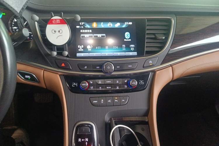 Used Buick LaCrosse 2018 28T Luxury Model Audio And AC Panel