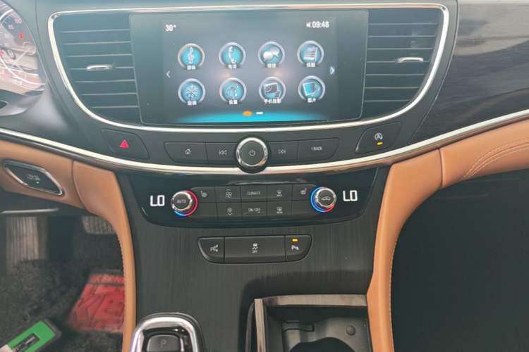 Used Buick LaCrosse 2018 28T Elite Edition Audio And AC Panel