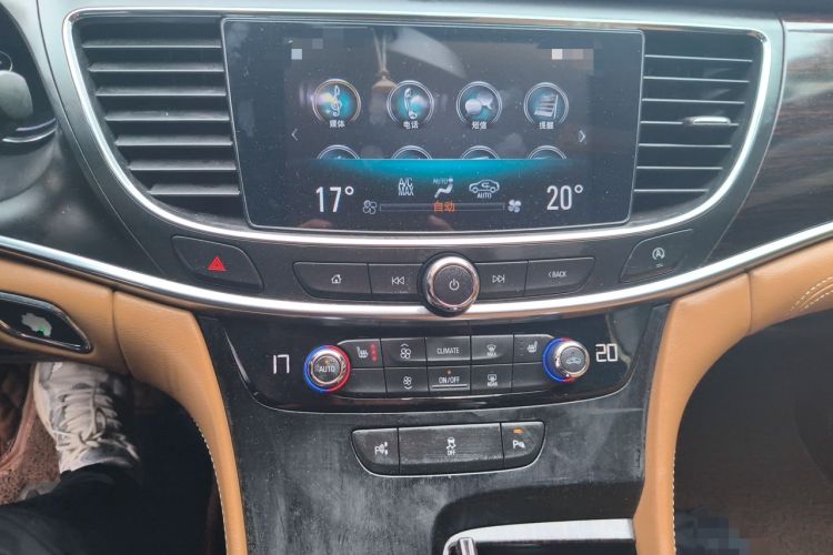 Used Buick LaCrosse 2018 28T Elite Edition Audio And AC Panel