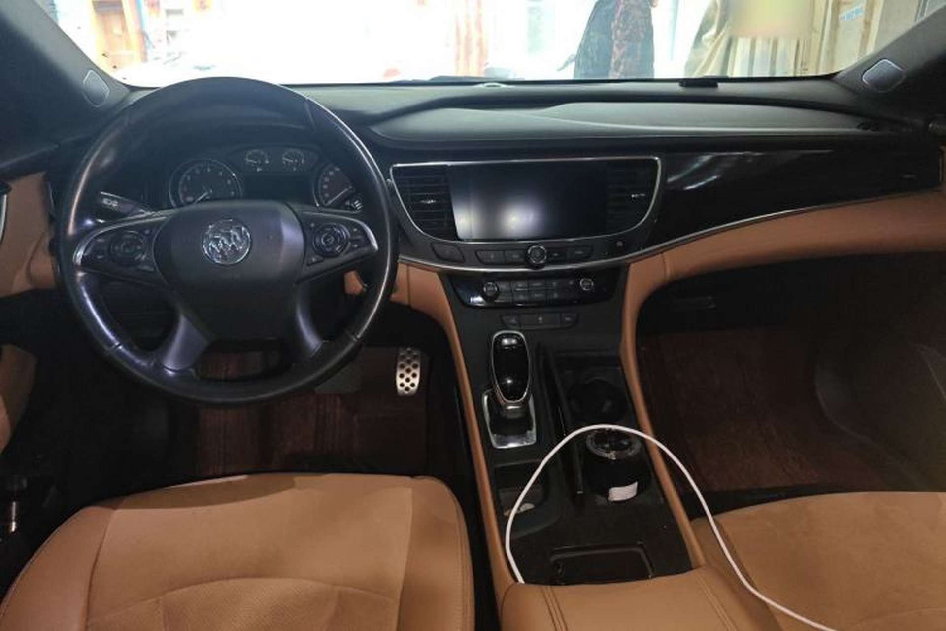 Used Buick LaCrosse 2018 28T Elite Edition Center Console