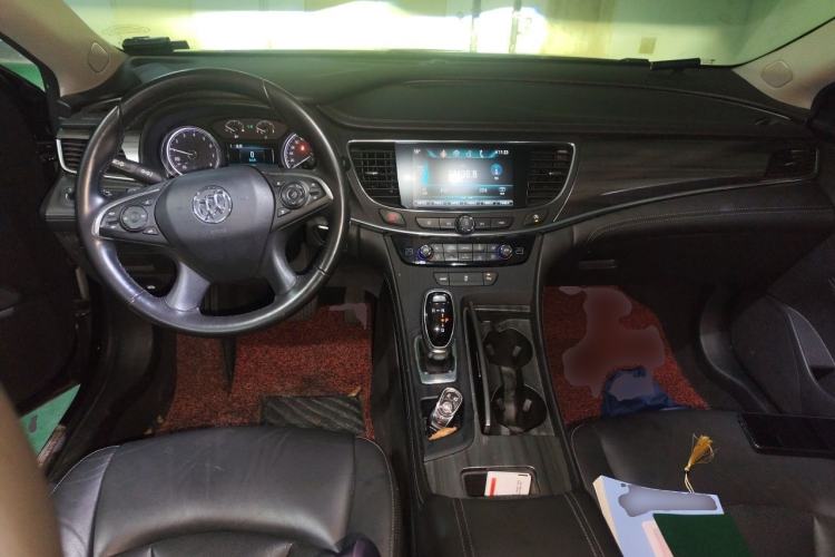 Used Buick LaCrosse 2018 20T Elite Edition Center Console