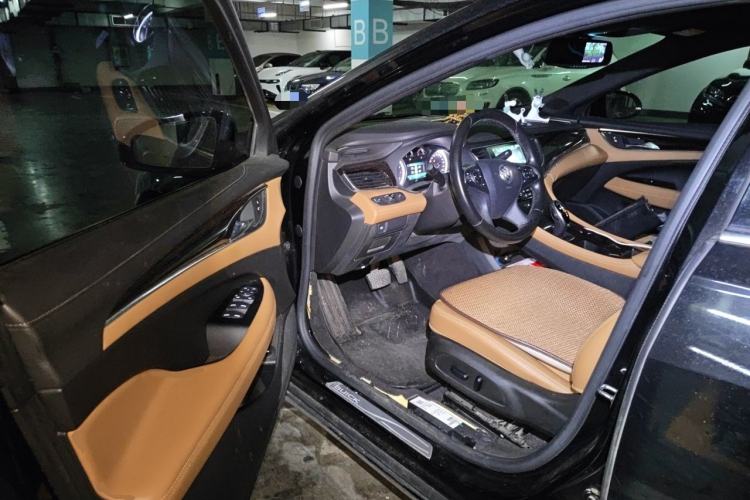Used Buick LaCrosse 2018 28T Elite Edition Driver Seat