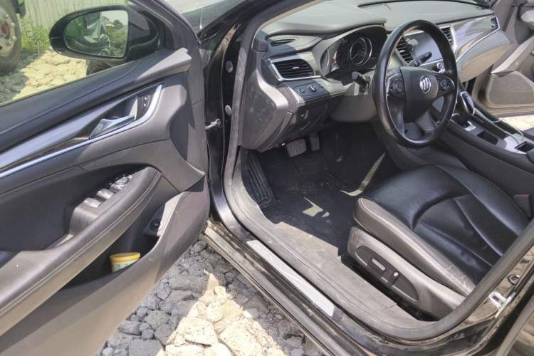 Used Buick LaCrosse 2018 20T Elite Edition Driver Seat