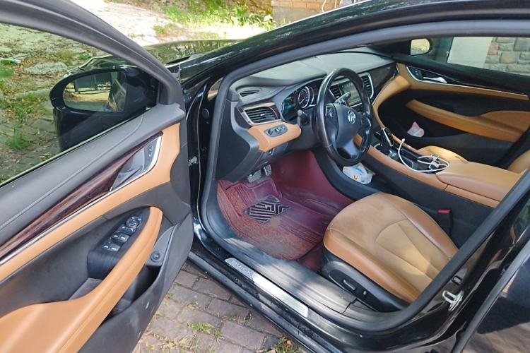 Used Buick LaCrosse 2018 28T Elite Edition Driver Seat