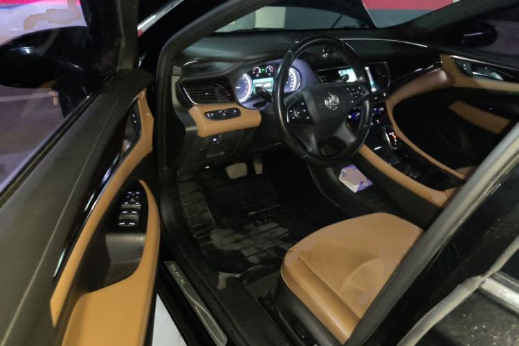 Used Buick LaCrosse 2018 28T Elite Edition Driver Seat
