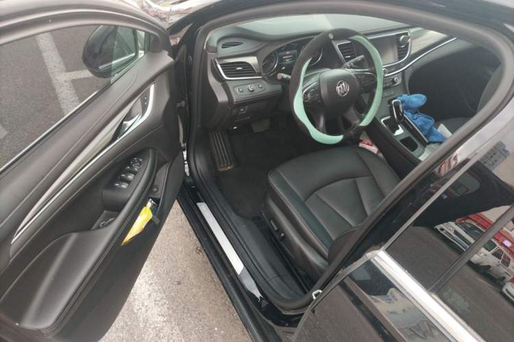 Used Buick LaCrosse 2018 20T Elite Edition Driver Seat
