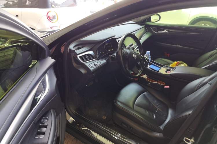 Used Buick LaCrosse 2018 20T Elite Edition Driver Seat