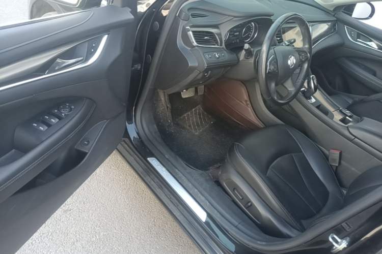 Used Buick LaCrosse 2018 20T Elite Edition Driver Seat