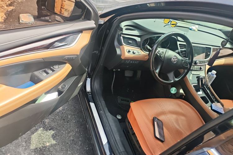 Used Buick LaCrosse 2018 28T Luxury Model Driver Seat