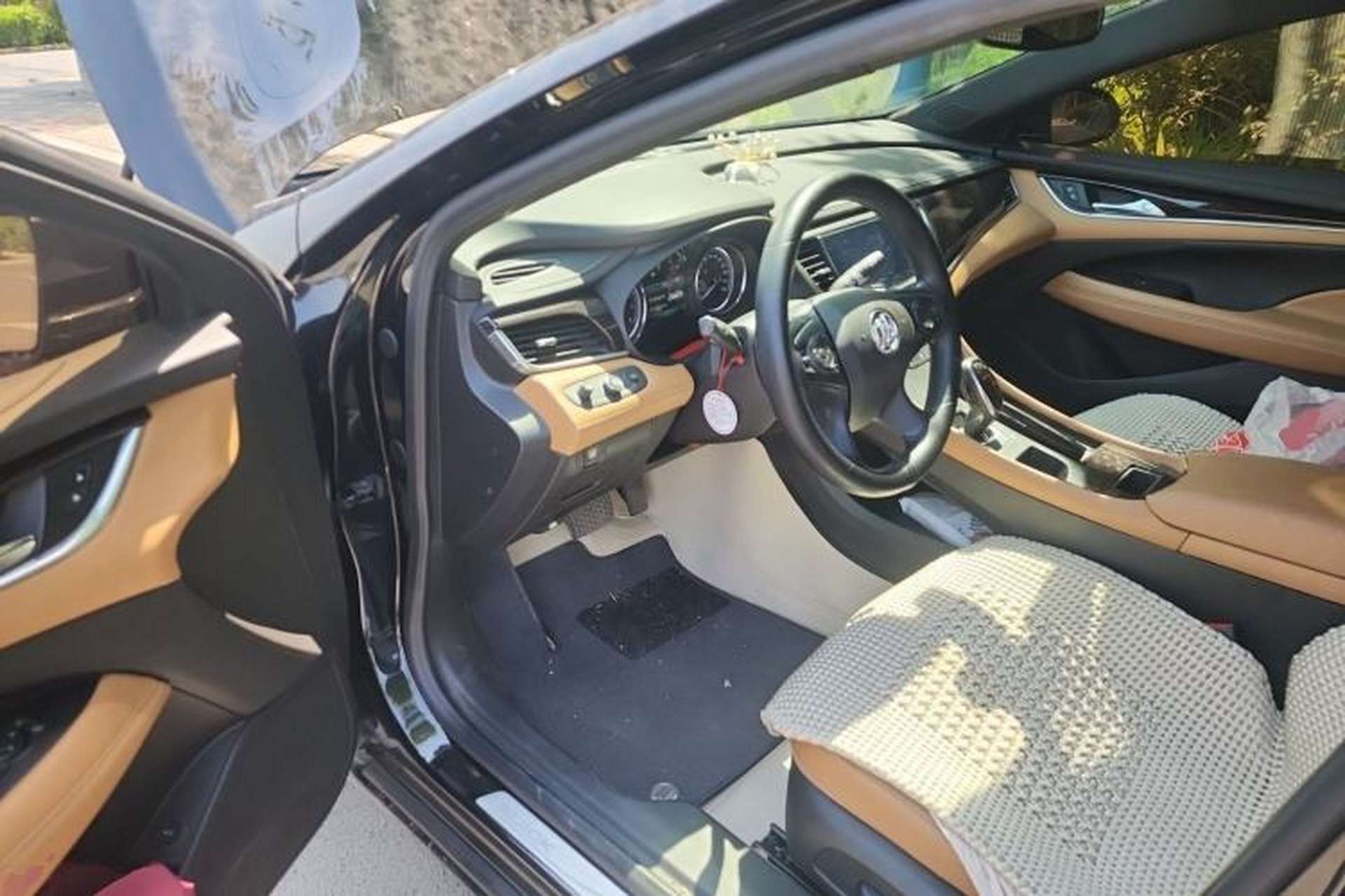 Used Buick LaCrosse 2018 28T Elite Edition Driver Seat