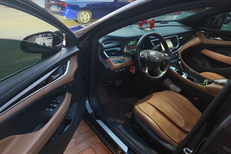 Used Buick LaCrosse 2018 20T Luxury Model Driver Seat