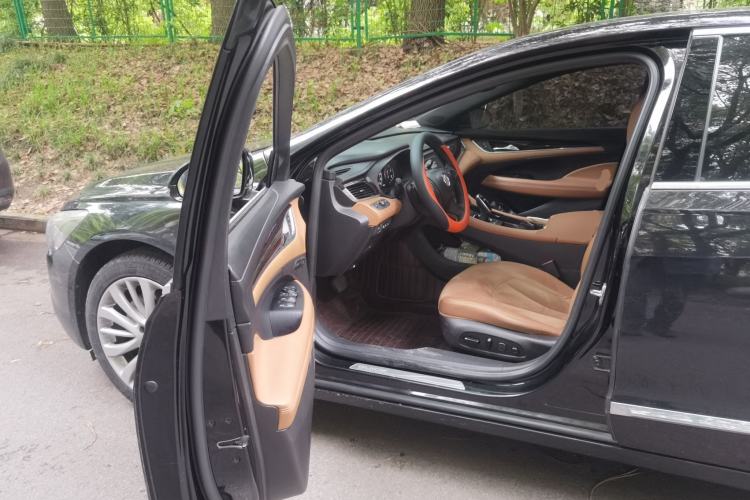 Used Buick LaCrosse 2018 28T Luxury Model Driver Seat
