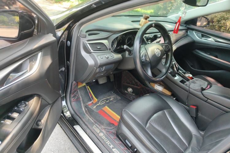 Used Buick LaCrosse 2018 20T Elite Edition Driver Seat