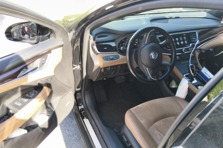 Used Buick LaCrosse 2018 28T Luxury Model Driver Seat